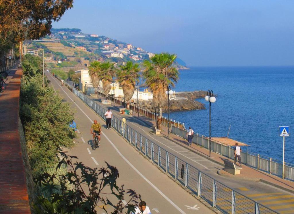 Ampio Appartamento Centrale Sanremo Exterior foto