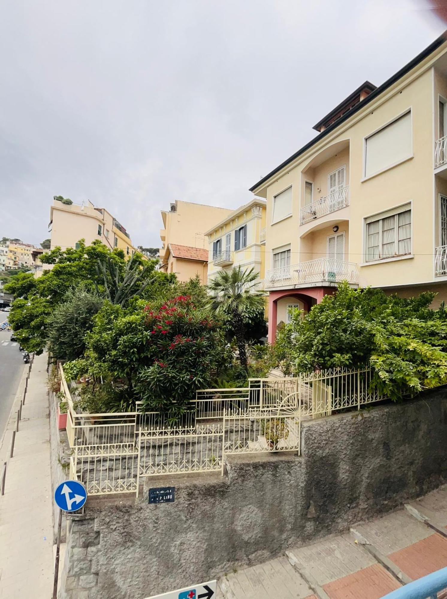 Ampio Appartamento Centrale Sanremo Exterior foto
